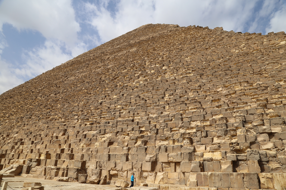 Building the Pyramids of Giza Inventionland