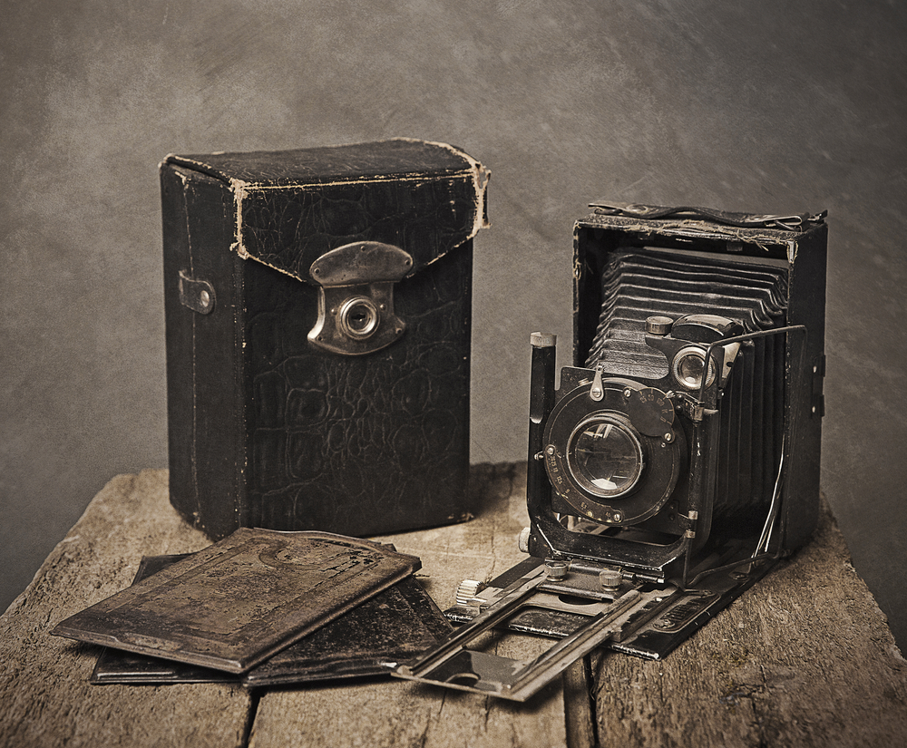 camera obscura  Old cameras, Vintage camera, Old camera