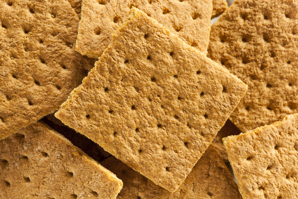 A bunch of graham crackers